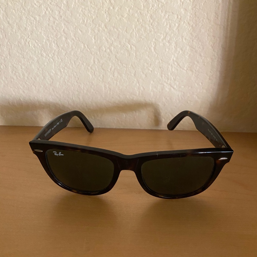 Authentic Tortoise Rayban Wayfarer - image 1